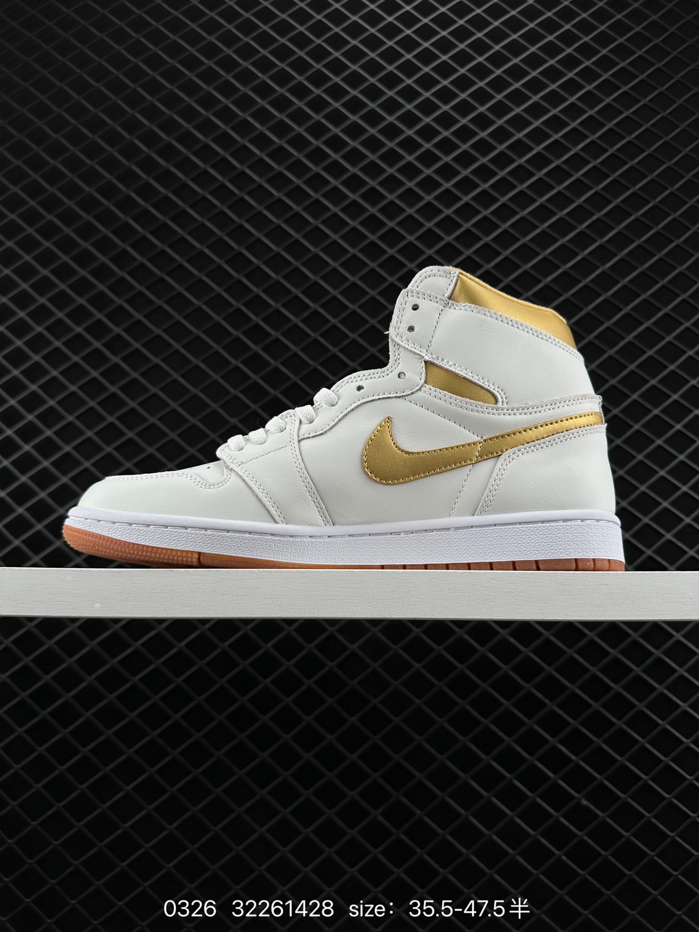 （NIKE）AIR JORDAN 1 MID